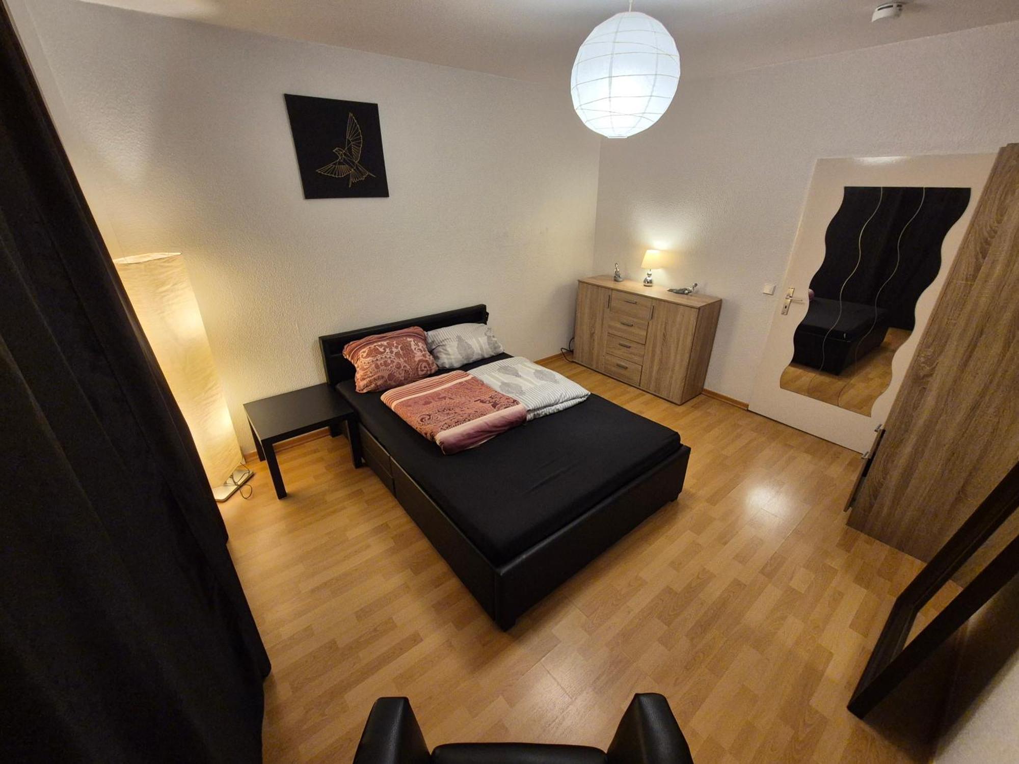 Schoene 3 Schlafzimmer Wohnung Mit 4 Dopplbetten Berlin Exterior photo
