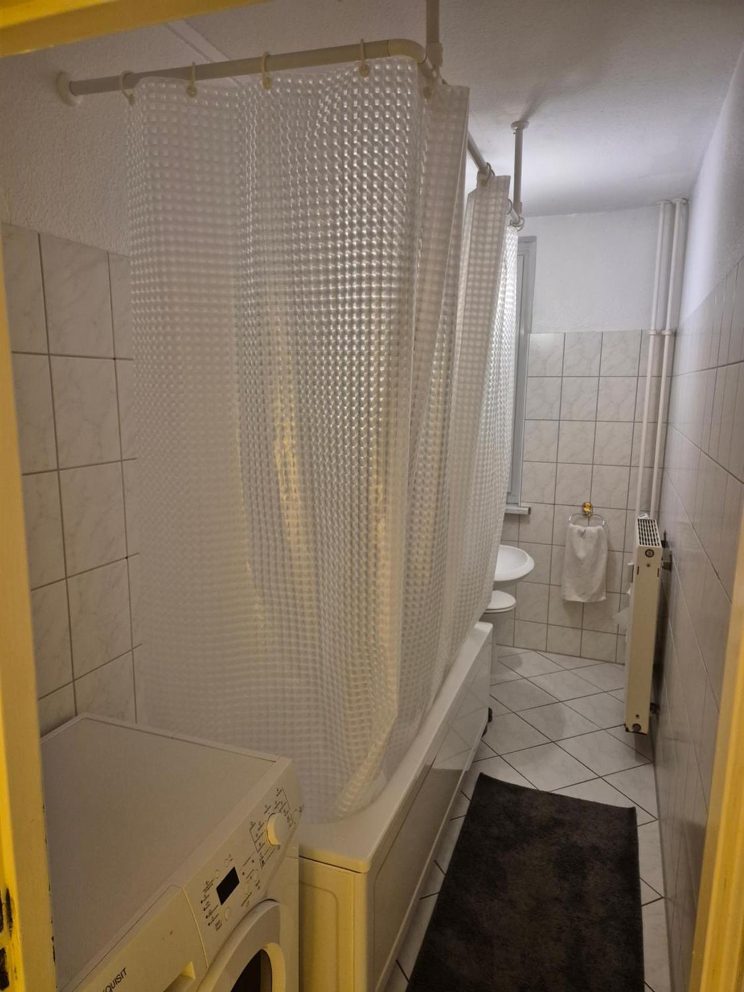 Schoene 3 Schlafzimmer Wohnung Mit 4 Dopplbetten Berlin Exterior photo